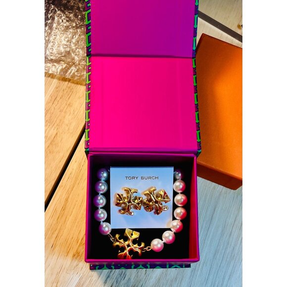 NEW!! Tory Burch Roxanne Pearl and Gold Necklace & Earring Set with gift box!!! - Picture 1 of 11
